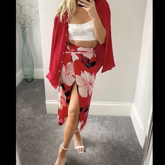 LAST NWT ZARA RED FLORAL HIGH WAIST MIDI SATIN SKIRT - Picture 5 of 12